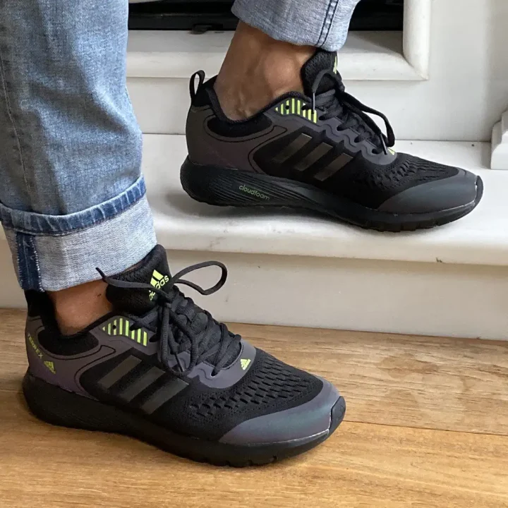 990211