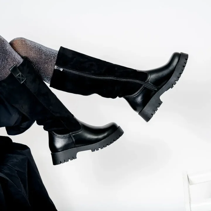 412103